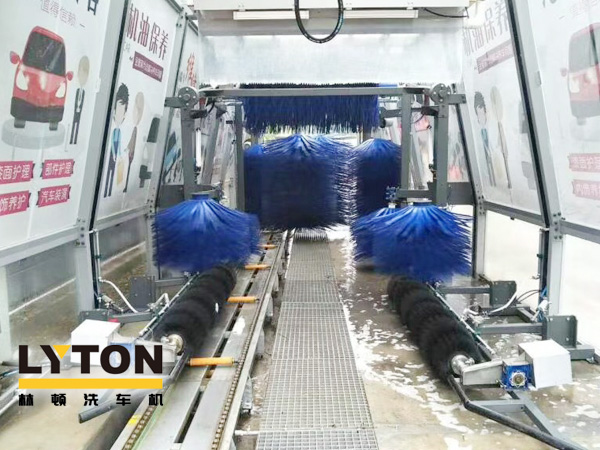自動洗車設備,省心得力，造型美光大方！無錫中石化配置林頓FX11系列電腦洗車機！