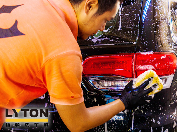 人工智能產業化發展時代已全面來臨!電腦洗車機設備接替人工洗車,您準備好了嗎?