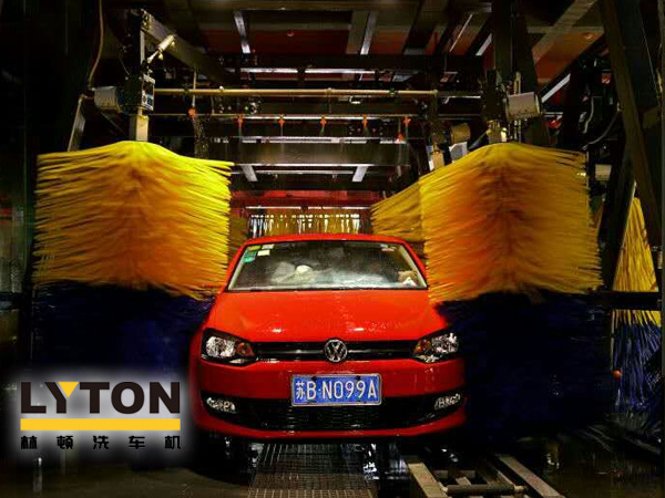 AI已經(jīng)來(lái)臨,人工一去不復(fù)返!洗車更便捷電腦控制的電腦洗車機(jī)讓洗車成為一種享受!