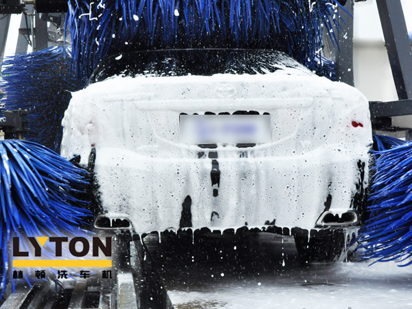 洗車液如何選擇?全自動(dòng)洗車機(jī)廠家來支招!切勿使用洗衣粉及堿性洗滌劑洗車!