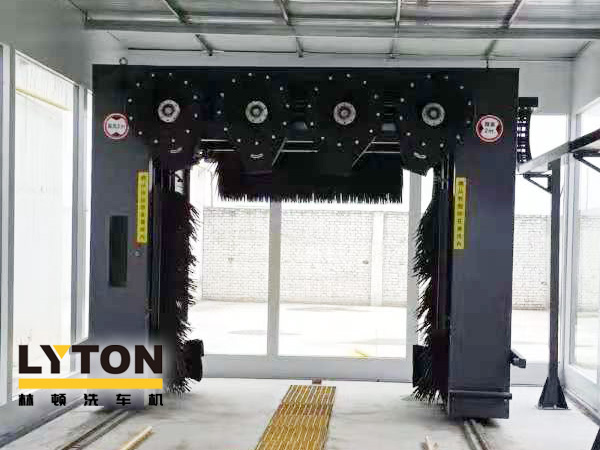 享受加油站全自動洗車機(jī)免費洗車過程中愛車勿熄火的原因看這里！