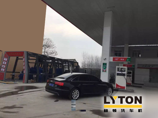 當下北方早已雪飄漫天,冰封萬里,凜冽的寒風呼嘯大地!全自動洗車機在冬天來臨后需要進行一些維護和保養!