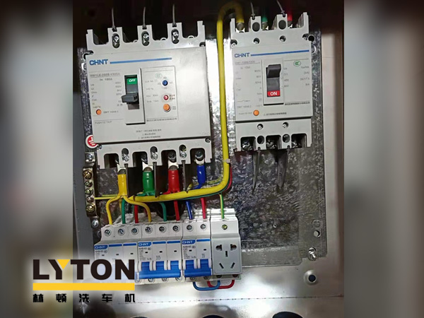 全自動洗車機標(biāo)準(zhǔn)電器箱配置