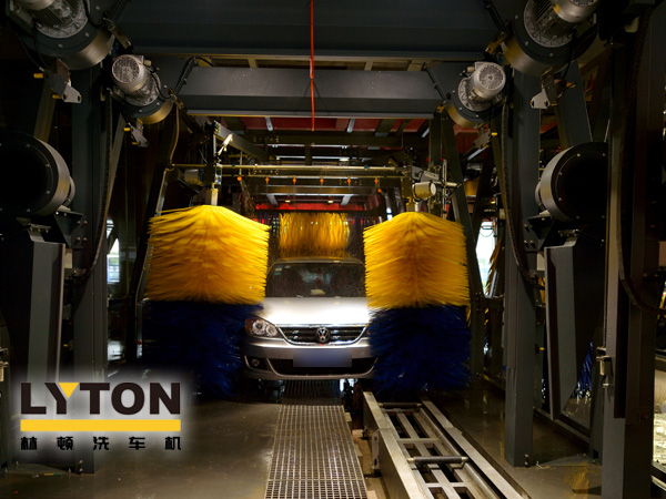 全自動洗車機設備 品質雖好 可仍需注重維護保養哦！