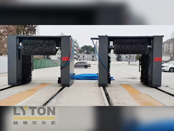 值此盛世華誕之際！林頓全自動(dòng)洗車(chē)機(jī)衷心祝愿?jìng)ゴ蟮淖鎳?guó)永遠(yuǎn)繁榮昌盛！